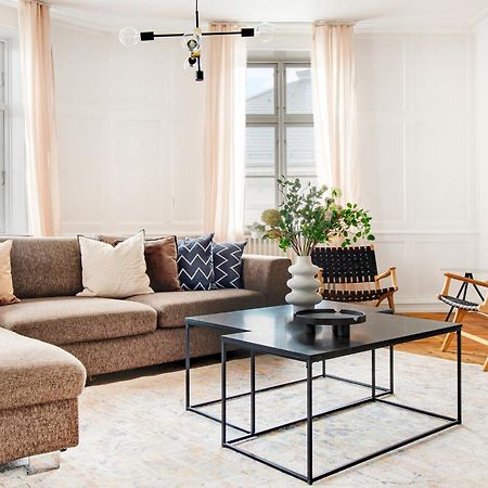 Sanders Square - Spacious Six-Bedroom Apartment Near Amalienborg Copenhaga Exterior foto