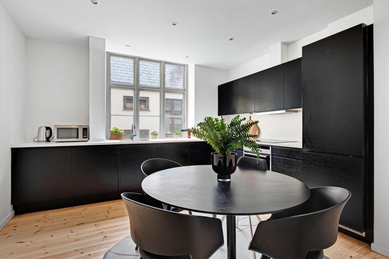 Sanders Square - Spacious Six-Bedroom Apartment Near Amalienborg Copenhaga Exterior foto